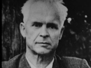 Олександр Довженко (1894—1956). Біографія